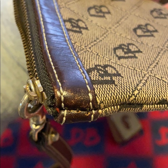 Dooney & Bourke wristlet - Picture 3 of 3
